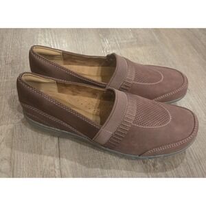 Cobb Hill by Rockport Penfield A-Line Slip-On Shoe‎ Red Nubuck Leather *CI9343